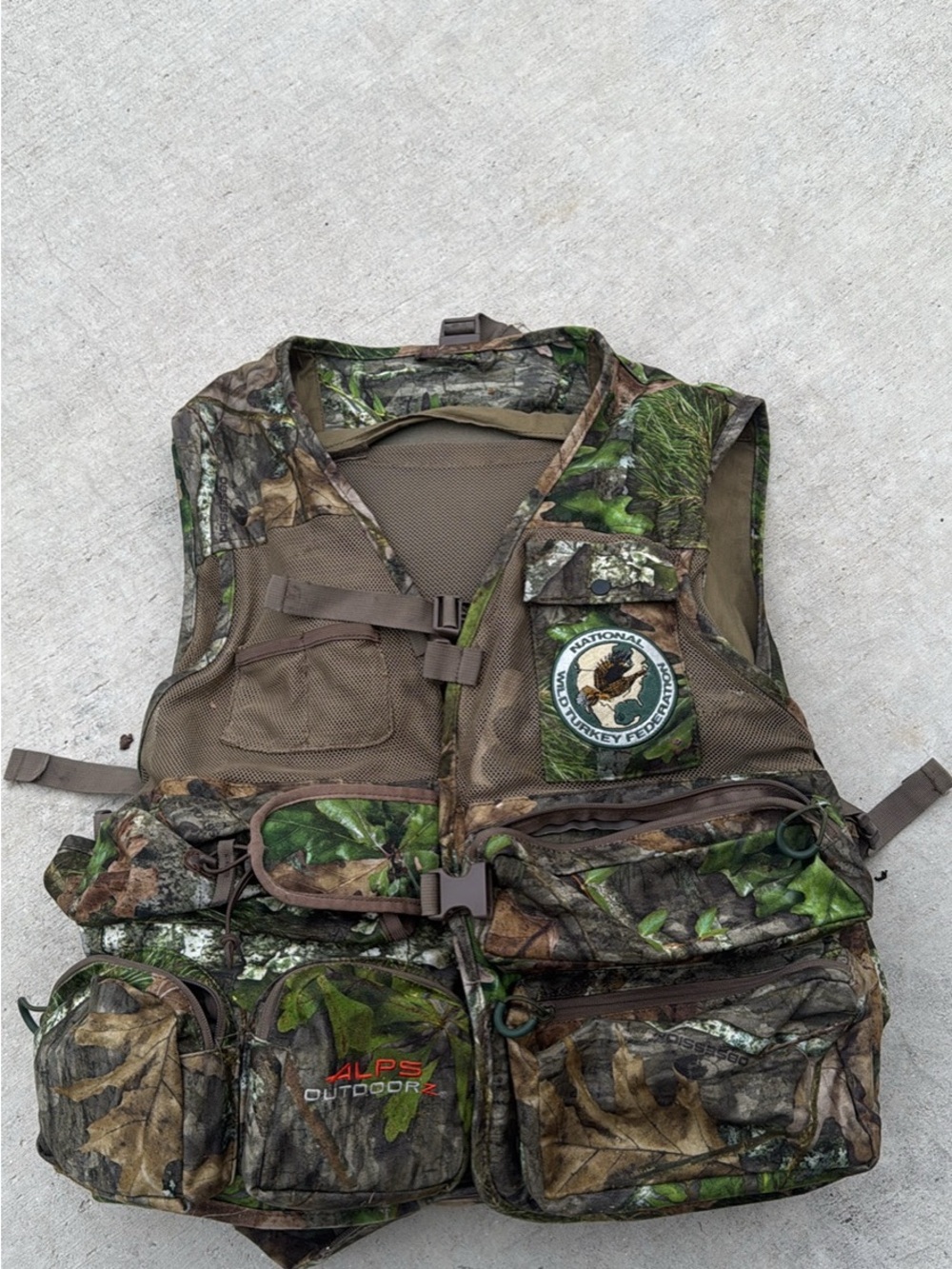 ALPS OutdoorZ Camouflage Hunting Vest in Green/Brown